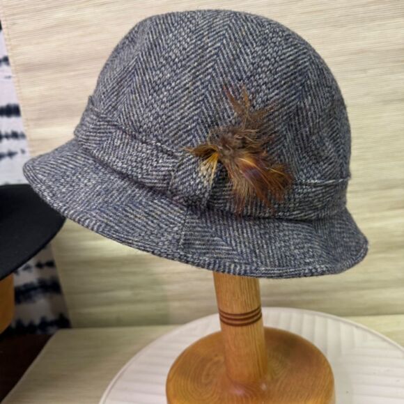 The Scotch House Other - Vintage The Scotch House XL plaid tweed hat